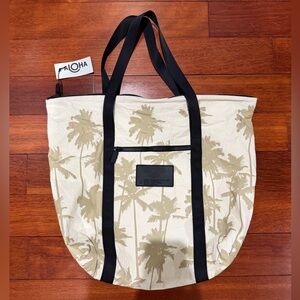 ALOHA Collection Day Tripper Zipper Tote Splash Proof Lightweight Packable NWT